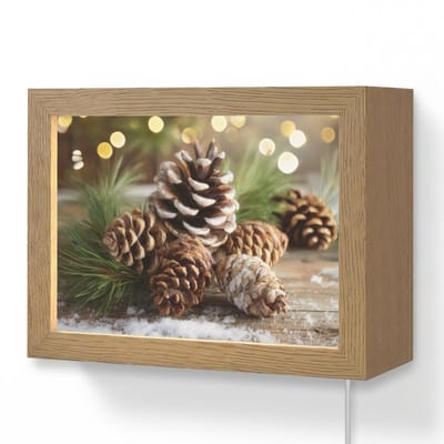 Wandlamp 20x15 cm - Oplaadbaar - Dennenappels - Kerstsfeer - Bruin - Groen - Wandlampen binnen woonkamer - Slaapkamer lamp met kabel - Decoratieve nachtlamp - Vloerlamp snoer