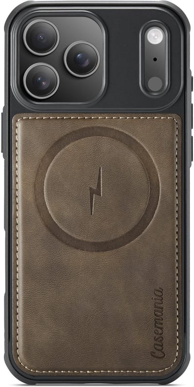 Casemania Hoesje Geschikt voor Apple iPhone 17 Pro Max - Sienna Brown - Magnetische Telefoonhoesje Compatibel met MagSafe - Kunstleer Back Cover met Anti-Slip Grip Randen