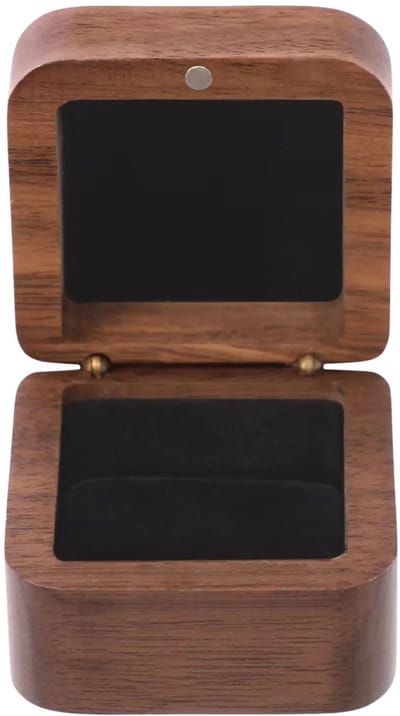 Houten ringdozen (5 stuks) – Voor huwelijksceremonie en verloving / cadeaupresentatie – mini vierkante ringhouders voor sieradenpresentatie – 5,51 × 5,51 cm (buitenmaat) – naturel hout, lichtbruin en donkerbruin – hout