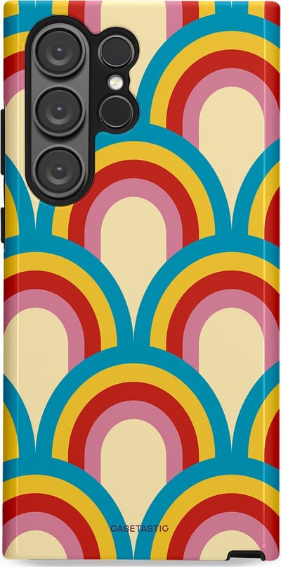 Casetastic hoesje geschikt voor Samsung Galaxy S23 Ultra - Dubbellaagse bescherming - Retro regenboog - Fashion Case - Lichtblauw Crème Goud Rood