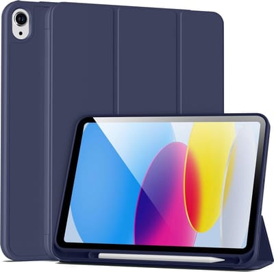 Casemania Hoes Geschikt voor iPad 2025 (A16) & 2022 10e Gen - Donker Blauw - Smart Cover met Pencil Houder Uitsparing
