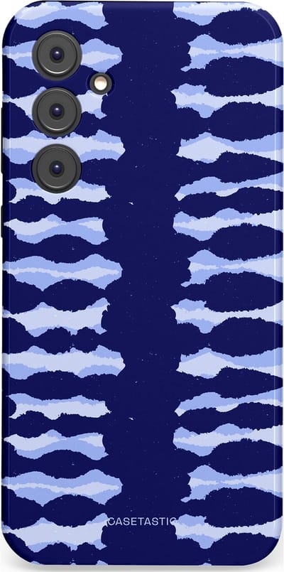 Casetastic Hoesje Geschikt voor Samsung A35 - Stijlvolle Beschermende Duo-layer Case - Golven in blauw