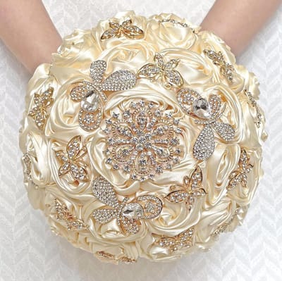 Bruidsboeket - Bruidsbloemen Luxe Boeket - Bruiloft Ceremonie - Handgemaakt Strass Ontwerp - 22x26 cm - Beige