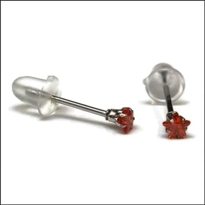 Aramat Jewels | Oorbellen | RVS Zweerknopjes Ster met Zirkonia - Sterretjes Oorstekers | Zilverkleurig / Rood / 3mm | |3mm | Staal | Kinderen, Volwassenen | Verkleurd niet