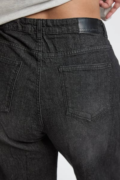 boohoo Dames Plus Basic Boyfriend Jeans | Washed Black | Maat: 28/32L