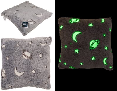 Kussen OOTB Glow in the Dark Pluche Planeten Kussen – Lichtgevend Ruimte Kussen voor Kinderen – Zacht Planetenkussen, Nachtlamp Effect, Leuk Cadeau voor Kinderkamer & Slaapkamer