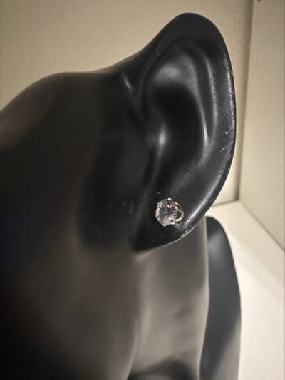 Transparante zirkonia magneet oorknoppen 0.6 doorsnee | Make up | Parfum | Moederdag | Verjaardagscadeau| Cadeautje| Valentijnsdag| Kado | sieraden | vaderdag | oorbellen | oorsieraden