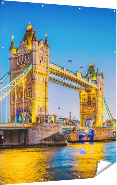 Gards Tuinposter Tower Bridge in Londen met Verlichting - 120x160 cm - Tuindoek - Tuindecoratie - Wanddecoratie buiten - Tuinschilderij