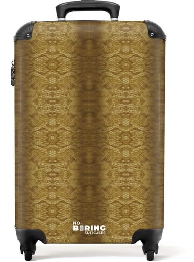 NoBoringSuitcases.com - Koffer - Goud gele slangenhuid met symmetrische schubstructuur - Past binnen 55x40x20 cm en 55x35x25 cm - Trolley handbagage - Valiezen met wieltjes volwassenen - Reiskoffer op wielen - Rolkoffer lichtgewicht