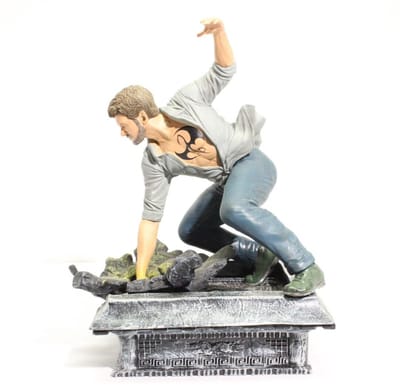 DIAMOND SELECT TOYS Marvel Gallery: Netflix Defenders Iron Fist PVC Figure 20cm