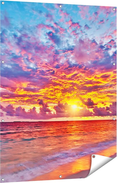 Gards Tuinposter Zonsondergang op het Strand in de Malediven - 90x120 cm - Tuindoek - Tuindecoratie - Wanddecoratie buiten - Tuinschilderij