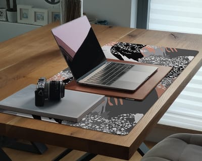 Coloray Bureau Onderlegger - Monstera Abstractie Bureau Onderlegger XXL - 100 cm x 50 cm - Veelkleurig Bureau Onderlegger - Computer Mat - Bureau Pad - Bureau Mat - Bureaumat