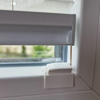 Zelfklevende plaat voor plissé, bevestiging om te plakken zonder boren, eenvoudige montage op pvc-ramen, universele compatibiliteit, Klemmfix alternatief, zonwering, verduistering