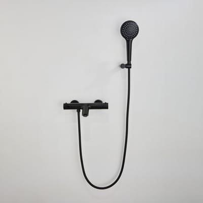 Adema Sparkle 2.0 Badset - thermostatische badkraan - handdouchehouder - ronde handdouche - metalen doucheslang - mat zwart