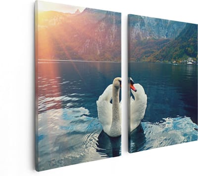 Artaza Canvas Schilderij Tweeluik Zwaan op het Water in de Bergen - 80x60 - Foto Op Canvas - Canvas Print