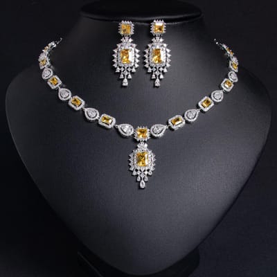 Dames Licht Luxe Design Elegante Geometrische Ketting Oorbel Set Modieus En Veelzijdig Niche Design Gevoel Set