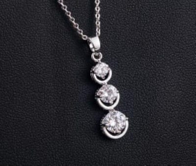 Ketting met hanger 3 steentjes (647)