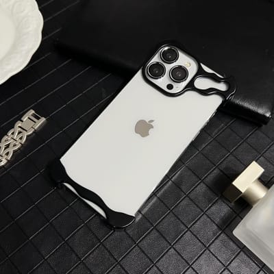 Luxe Metalen Titanium Legering Onregelmatige Telefoon Case Voor iPhone 13 14 15 Pro Max 14 15Plus Alien Aluminium Lens ring Bescherming Cover For iPhone 15&Case & Camera Protector