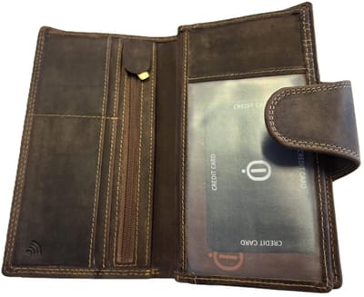 Oi Hunter bruine leren portefeuille smal model / Groot afsluitbaar pasjesmapje voor veel pasjes met ruimte voor contant geld / platte damesportemonnee afsluitbaar / beveiligd tegen skimmen / bruin leer / 613H