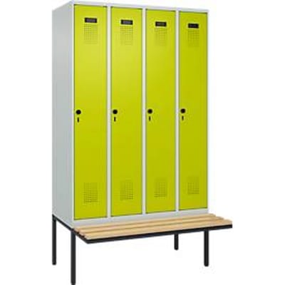 C+P Evolo Plus garderobekast, 4 vakken, elk 300 mm breed, zwevende bank, B 1200 x D 815 x H 2120 mm, draaibare grendel, lichtgrijs/kleedgroen