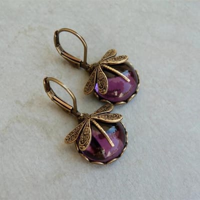 Boucles d'oreilles libellule en Bronze Vintage pour femmes, bijoux à la mode, couleur or, motif sculpté en métal incrusté de pierre de lune violet