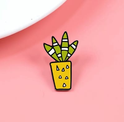 Akyol - cactus broche - Plant Broche - Broche - kamerplant - woonkamer - Cadeau - enamel broche - broche pins - kledingspeld – pin - Bedankje – leuke broche - verjaardag cadeau - cadeau