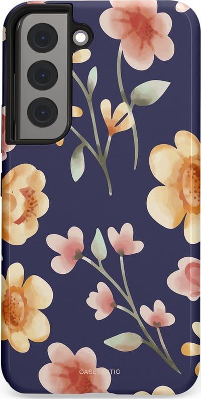 Casetastic Hoesje Geschikt voor Samsung S22 - Stijlvolle Beschermende Duo-layer Case - Fluweel Bloemendesign