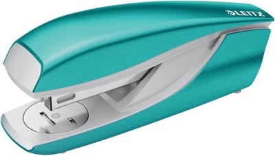 Leitz NeXXt WOW 5502 nietmachine | ijsblauw metallic | op blister