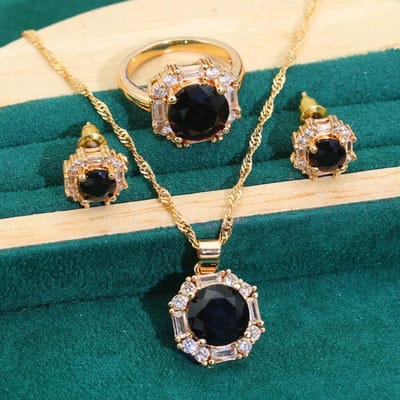 Klassieke Nieuwe Sieradenset Sfeer Vol Diamant Dames Set Sieraden Oorbellen Ring Gouden Sieraden 10 yards beige