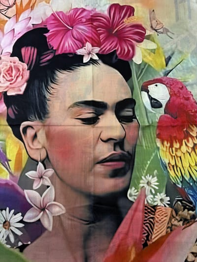 Sjaal schilderij met Frida Kahlo van dikker materiaal met 2 kanten print