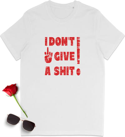 Heren t shirt met tekst: I don't give a shit! - Dames tshirt met rebel quote - Grappig t-shirt voor mannen en vrouwen - Unisex maten: S M L XL XXL XXXL - Shirt kleuren: Wit en zwart.