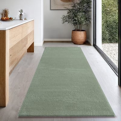 the carpet Relax – Extra Zacht & Wasbaar Vloerkleed tot 30°C met Antislip Onderzijde – Fluweelachtige Structuur – Voor Slaapkamer of Woonkamer – Groen, 80 x 300 cm