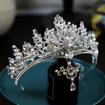 Nouvelle Couronne de Mariée Baroque Européenne Headdress Couronne de Anniversaire Paon Luxueuse Nœud Rétro Accessoires de Mariage gray