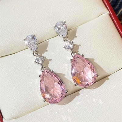 Huitan Temperament Zoet Roze Peer Cubic Zirconia Druppel Oorbellen Dames Verlovingsfeest Exquise Oor Accessoires Mode Sieraden gray