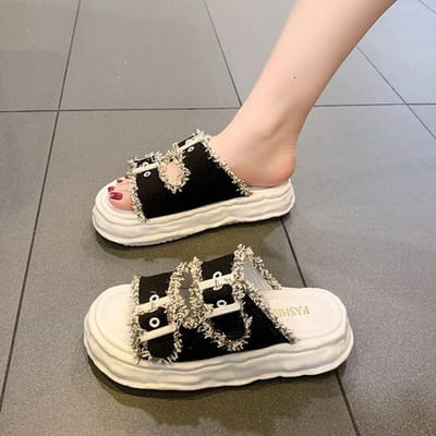 Les vêtements d'été dans le nouveau sens de la mode senior dissolvent les chaussures de plage à fond épais 40 noir
