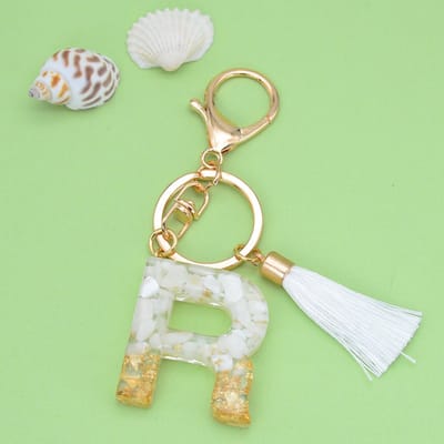 Letter Sleutelhanger A-Z – Luxe Initialen Sleutelhanger met Pompon & Kwastje – Tashanger voor Dames & Meisjes – Accessoire voor Sleutelbos, Handtas, Rugzak & Autosleutel – Persoonlijk Cadeau voor Vrouw, Moeder, Dochter & Vriendin