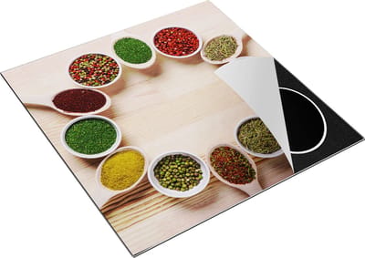 Chefcare Inductie Beschermer Kruiden in Lepels op een Houten Tafel - 78x78 cm - Afdekplaat Inductie - Kookplaat Beschermer - Inductie Mat