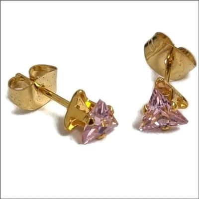 Aramat Jewels | Oorbellen | RVS Zweerknopjes Driehoek Zirkonia - Geometrische Studs | Goudkleurig / 5 mm / Roze | |3mm | Staal | Kinderen, Volwassenen | Verkleurd niet