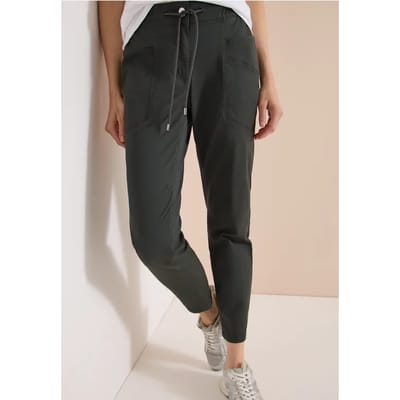 Mid Waist Slim Legs broek in een gewassen look
