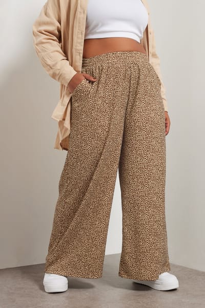 Yours Broek Met Abstracte Stippenprint Met Textuur En Wijde Pijpen In Bruin Size 48