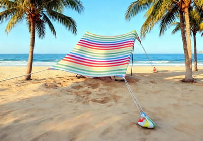 Beach Parasol 4-5 Personen - UV Bescherming - Stripes - Ideaal voor het Strand - ShopVlot
