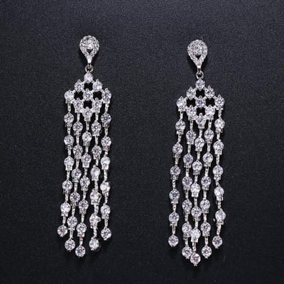 Emmaya Luxe 3 Kleuren Lange Oorbellen Voor Vrouwen Druppel Aaa Heldere Zirkonia Kwast Oorbellen Bruiloft Feest Cadeau wit