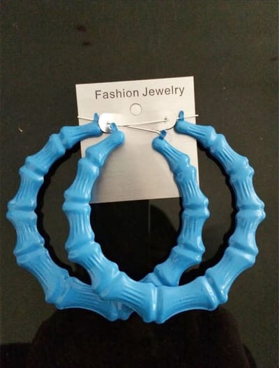 Akyol - Ronde oorbellen blauw | blauw | ring | Cadeau-neon oorbellen-foute party-dames-foute feest -festival -bohemian | leuke blauwe oorbellen |Sieraad | ronde neon oorbellen – blauwe oorbel - neon oorbel voor meisje - blauwe oorbellen - sieraad v