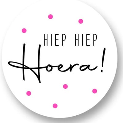 20x Hiep Hiep Hoera stickers met naam Roze - Verjaardag stickers - Meiden - Gepersonaliseerd - Sluitstickers - Kinderfeest Traktatie - Uitdelen - Uitdeeltraktatie - Wensetiket - Rond - 40mm - Glossy sticker