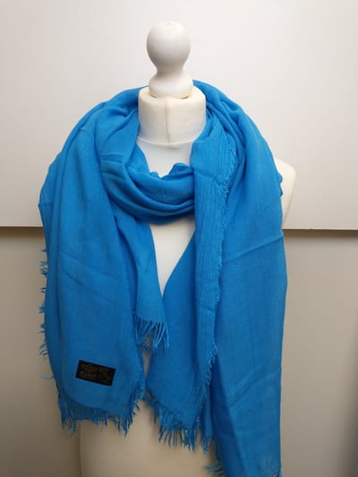 Bamboe lange dames sjaal Fien effen turquoise natuurlijk materiaal