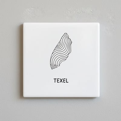Texel Eiland Contour Keramische Tegel – Minimalistische Kaart Wanddecoratie – Moderne Kust Woondecoratie – 15 × 15 cm
