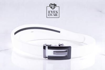 Witte lederen riem zonder gaatjes met automatische gesp voor heren ( model N035 )