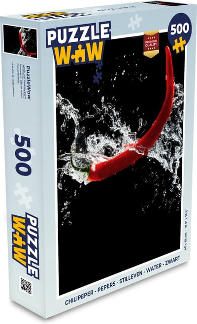 Puzzel Chilipeper - Stilleven - Water - Zwart - Rood - Legpuzzel - Puzzel 500 stukjes