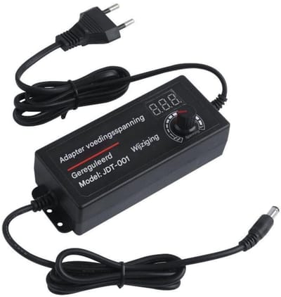 GELLDG 12V gereguleerde voeding - Regelbare spanningsvoeding - Met digitaal display - Transformatoromvormer - Maximaal vermogen 60W 100-240V AC naar DC 3V 4V 4,5V 5V 6V 7V 8V 9V 10V 12V