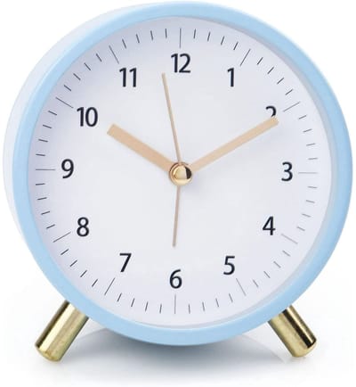 Stille Wekker Geen Tikkend Geluid - Retro Metal Klok voor op het Nachtkastje - Quartz Stil Werkend uurwerk met Nachtlampje en Wekkerfunctie - Geschikt voor Licht Slapers en Reizen - Blauw